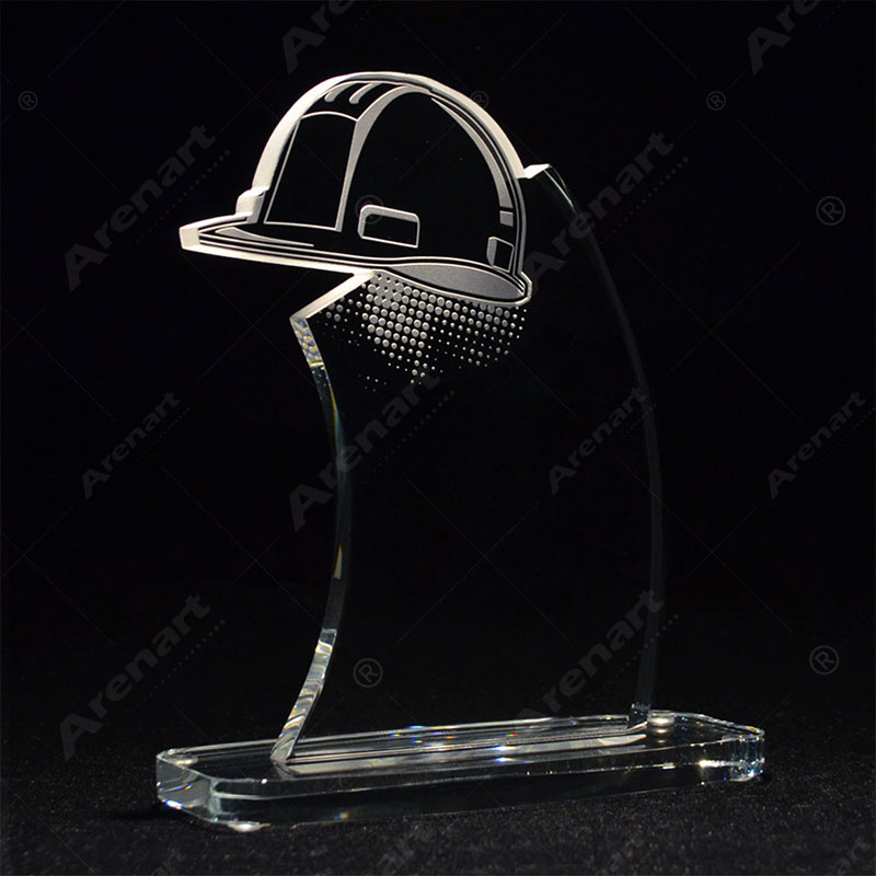trofeo-arenado-seguridad-cristal-base-pavonado-para-reconocimiento-arenart-en-lima.jpg